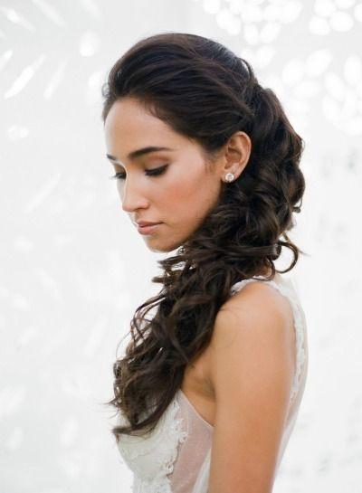 Mariage - Moody Bridal Makeup Looks Made For A Fall Wedding