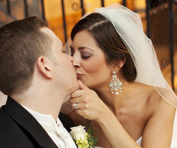 Mariage - Bridal Earrings,Ivory or White Pearls,Statement Bridal Earrings,Pearl Bridal Earrings,Chandelier Earrings, Bridal Rhinestone Earrings, ALEXA