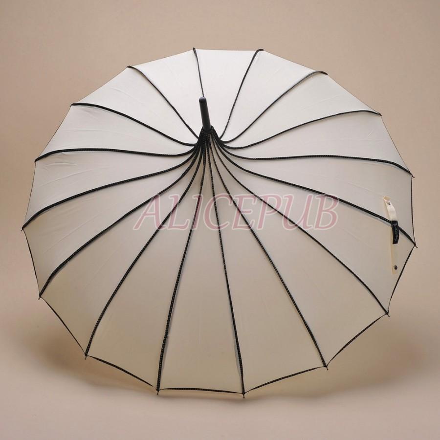 Mariage - Rain Umbrella, Ivory Pagoda Umbrella Parasol, Wedding Umbrella, Bridal Parasol, Wedding Photo Props Umbrella, Vintage Bridal Umbrella BTS12A