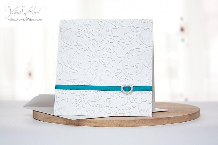 Hochzeit - Handmade  pearly white and teal wedding invitation. Luxury paper invitation. Pearlescent white.