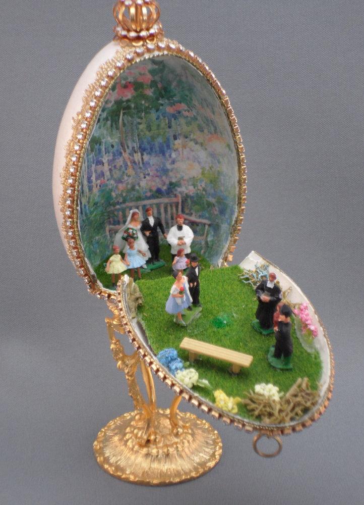 Свадьба - Wedding Cake Topper Bride and Groom Wedding Party Diorama Wedding Keepsake Egg Art Ornament