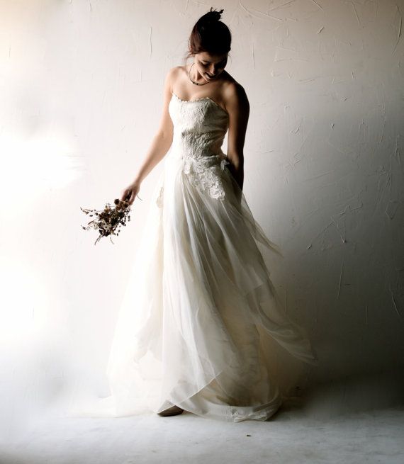 Hochzeit - Wedding Dress, Boho Wedding Dress, Bohemian Wedding Dress, Romantic Wedding Dress, Ivory Lace Dress, Alternative Wedding Dress, Corset Dress