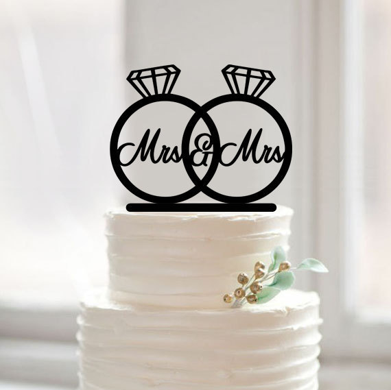 Hochzeit - Same sex cake topper wedding,lesbian cake topper,custom mrs & mrs cake topper,wedding ring cake topper,modern cake topper,rustic cake topper