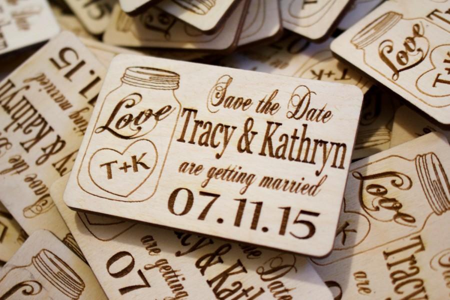 Mariage - FREE SHIPPING! 75 Mason Jar Wooden Save The Date Magnets Laser Engraved