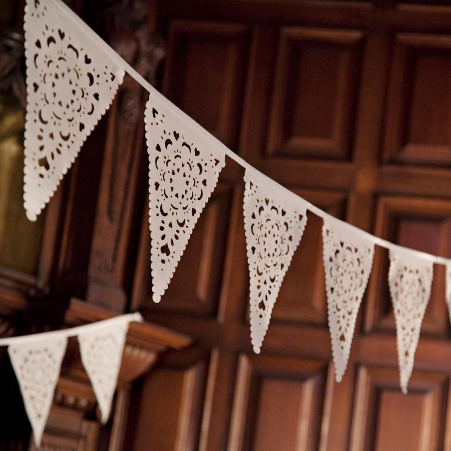 Mariage - Wedding garland, ivory lace bunting, perfect romantic venue decoration