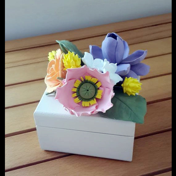 زفاف - white flower bouquet art clay home decor box,flowers box, special gift box, art box , flower natural box,
