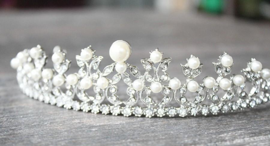 Mariage - Edwardian Pearl Bridal Tiara, Edwardian Pearl Tiara, Diamante Tiara, Pearl Wedding Tiara, Swarovski Crystal Edwardian Bridal Tiara