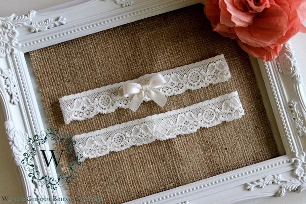 Hochzeit - EMMA II - Elegant Wedding Garter - Off White/Light Ivory Lace Garter - Bridal Garter - Throw Away Garter - Bow Garter Set