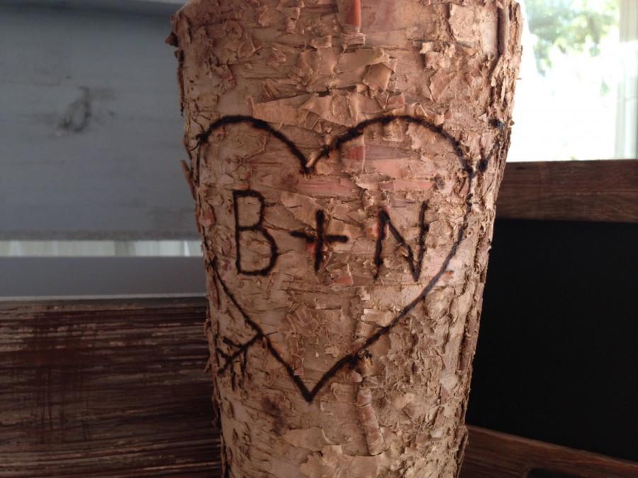 زفاف - Birch Vase-rustic vase-personalize vase-custom-monogram vase-bark vase-wood-vase-wood vase-birch-rustic-wedding-bridal-decor-wedding
