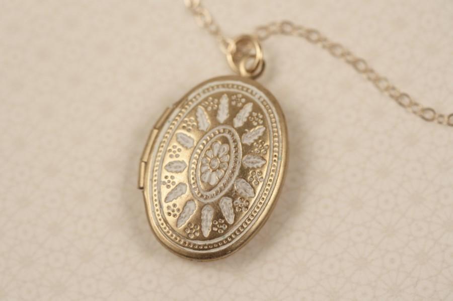 زفاف - LONG Small White Ornate Locket Necklace, Oval Pendant, Delicate, 14kt Gold Filled Chain, Simple and Delicate Fashion