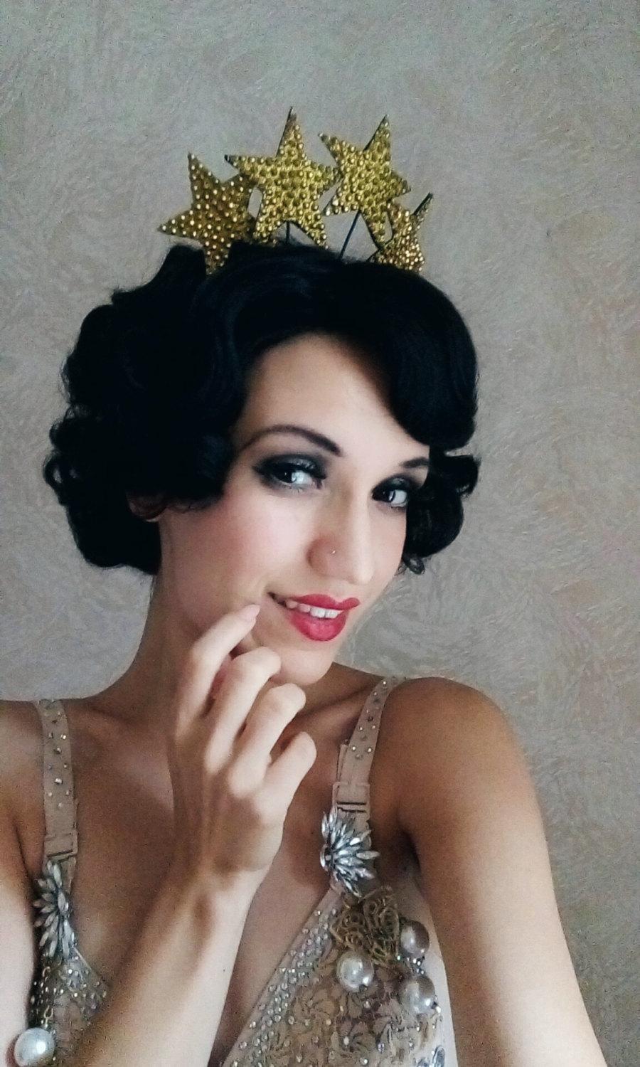 Hochzeit - Stardust - tiara headdress, wedding, burlesque, circus. Gold on black.