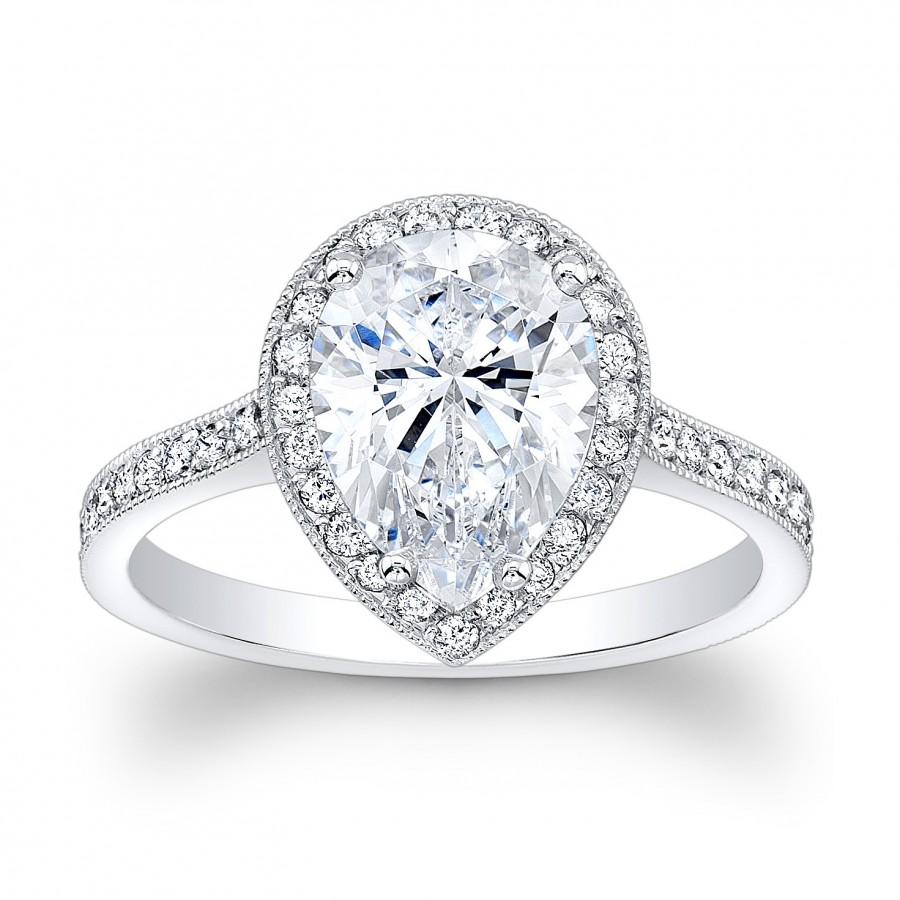 زفاف - Women's vintage 18kt white gold engagement ring with 2ct Pear Shape white sapphire center (9x7mm) and 0.40 ctw diamonds