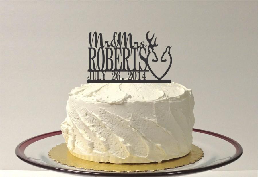 Mariage - Doe and Buck Wedding Cake Topper Monogram Deer Wedding Cake Topper Custom Personalized with YOUR Last Name + Date Hunter Country Western