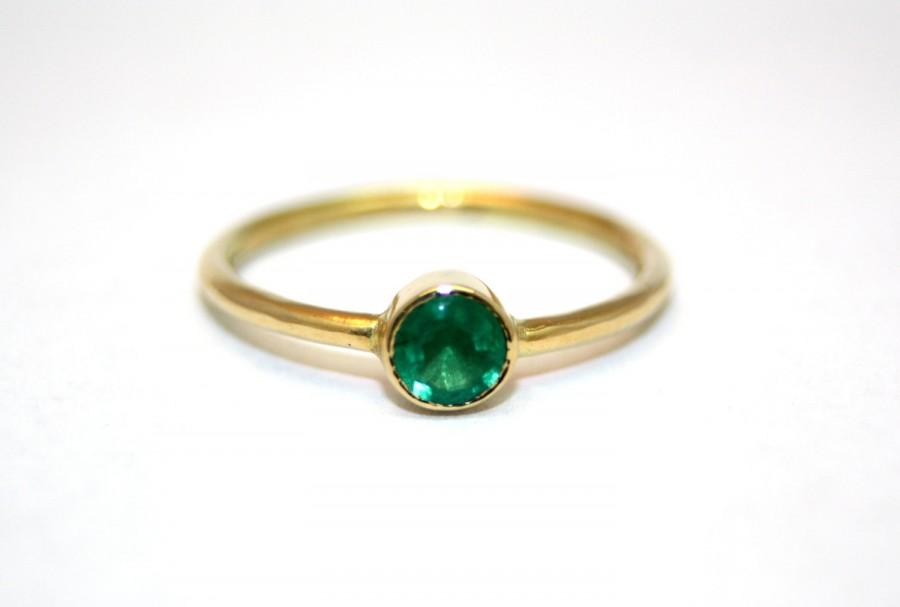 زفاف - Natural Emerald Ring * Simple Gold Ring * Delicate Gold Ring