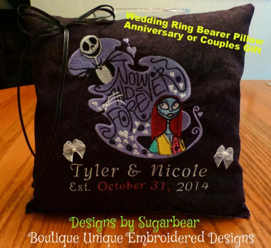 Hochzeit - Nightmare Before Christmas PiLLoW WEDDiNG RiNG BEAReR ANNiVeRSaRY CoUPLeS Gift Personalized Unique Boutique Embroidered Designs by Sugarbear