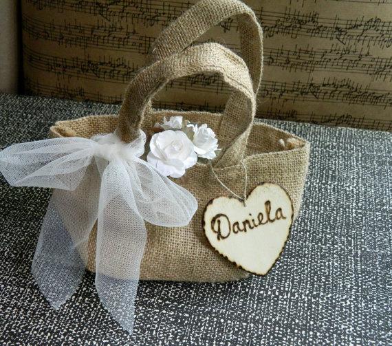 زفاف - Burlap small/tiny Flower Girl Basket with bow tulle Personalized Wooden Heart , Rustic, Shabby Chic bridesmaid favor bag