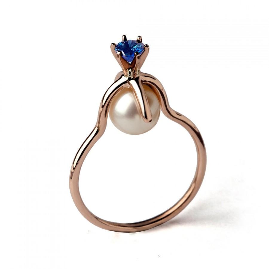 Mariage - CROWN Rose Gold Blue Sapphire Engagement Ring, Pearl Engagement Ring, Unique Engagement Ring, Blue Sapphire Ring