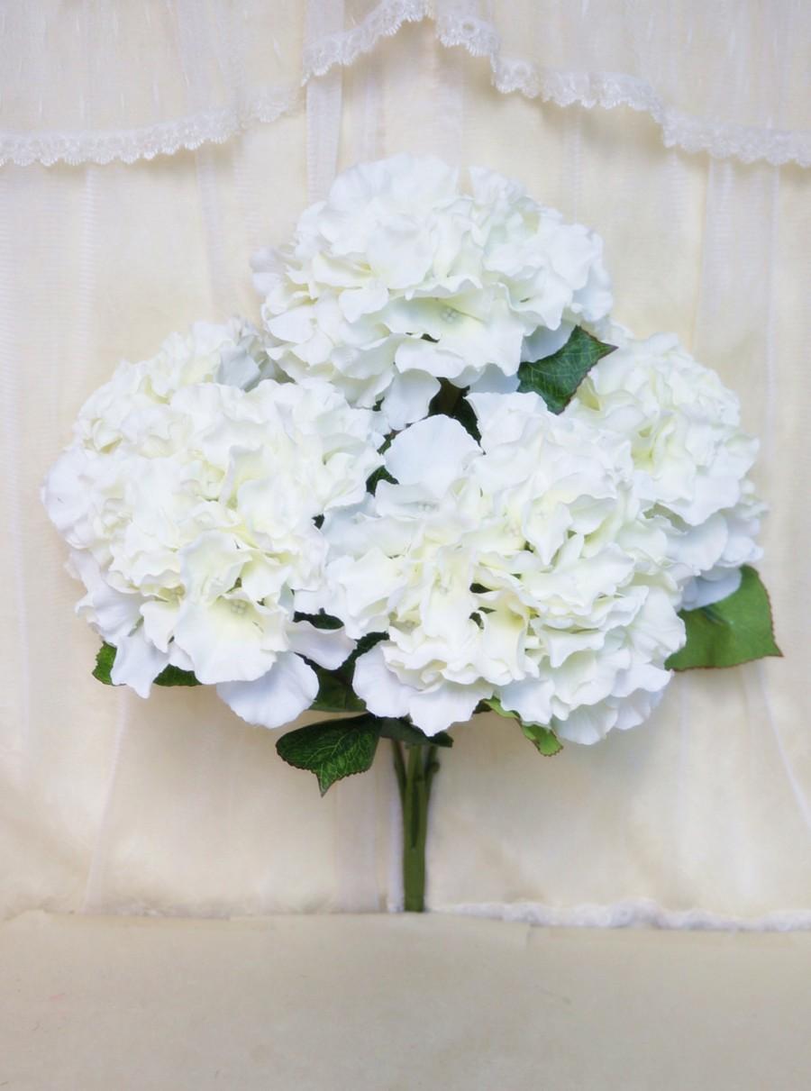 Mariage - JennysFlowerShop 18" Super Soft Silk Hydrangea Artificial Flower Bush (5-stem, 5 mop Heads), with No Pot White