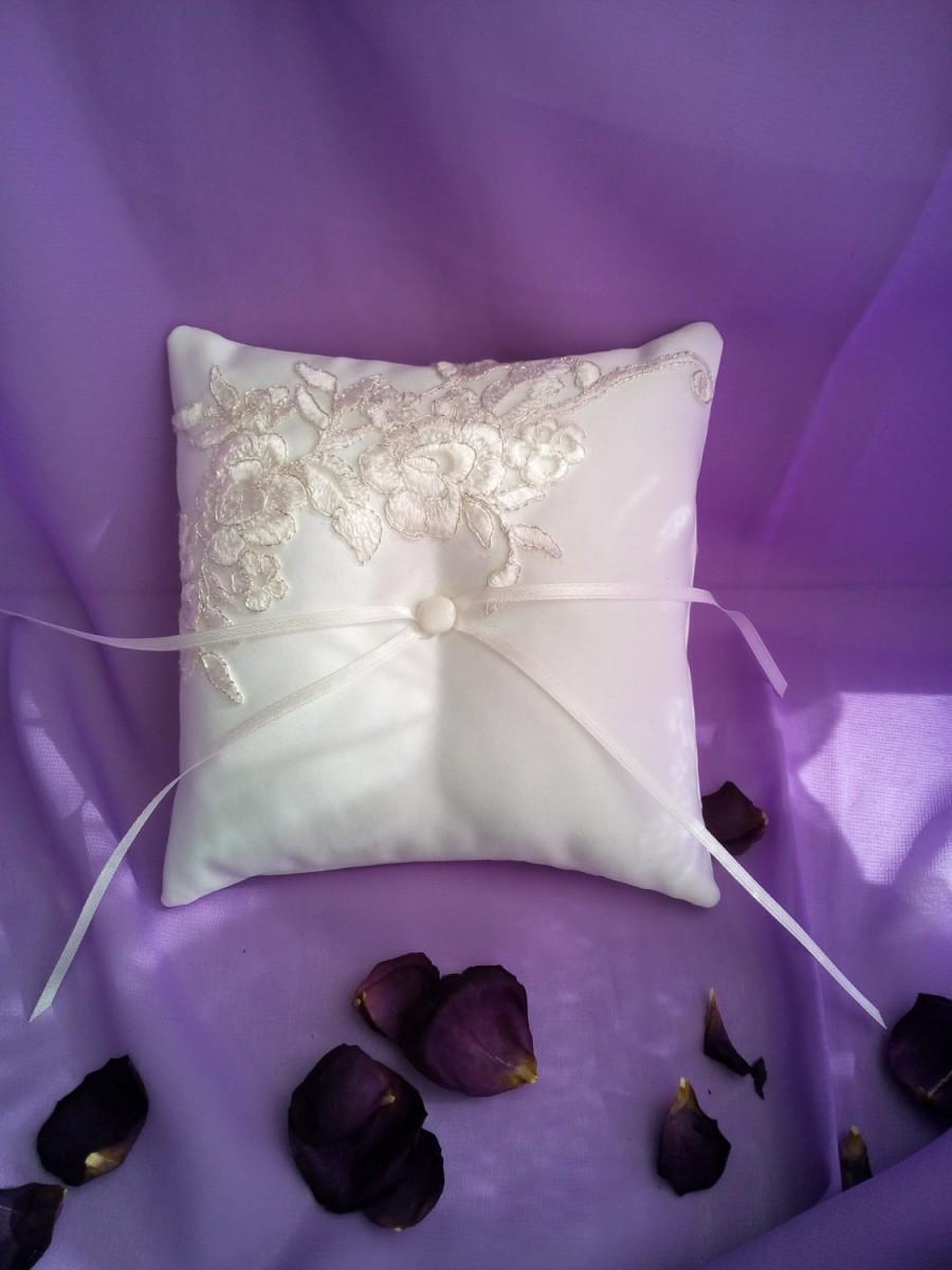 Свадьба - Wedding Ring Pillow, 6"x 6", Ivory Ring Bearer Pillow, Color In Your Choice, lace Accent