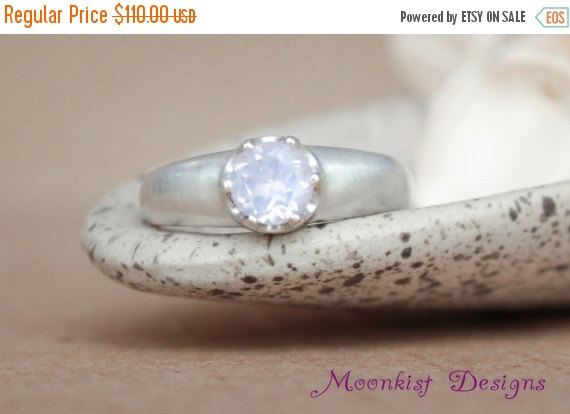 زفاف - ON SALE Lavender Moon Quartz Bold Solitaire Engagement Ring in Sterling  - Artisan Lavender Quartz Wedding Ring, Commitment Ring, Promise Ri