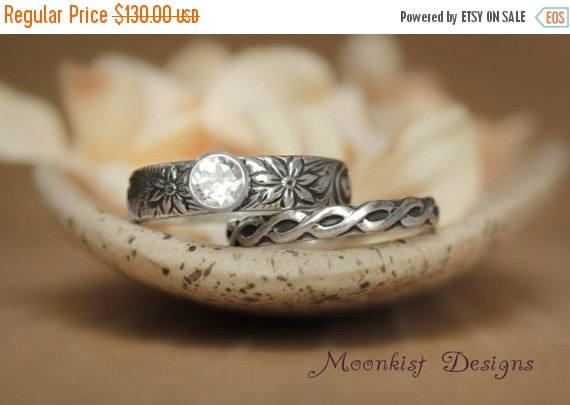 زفاف - ON SALE Flower and Spiral White Sapphire Smooth Mount Engagement Ring Set in Sterling Silver - Engagement Ring, Promise Ring, or Wedding Set