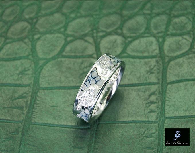 زفاف - 18K Gold diamond wedding band,Unique wedding ring,Handmade diamond ring, Alternative Engagement Ring, 18K White gold with Diamonds & Leather