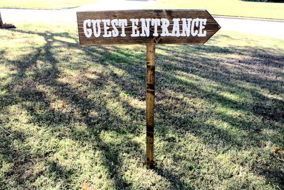 Mariage - Guest Entrace Sign - Cocktails Sign - Reception Sign - Photo booth Sign - Backyard Wedding Sign - Rustic and Stained