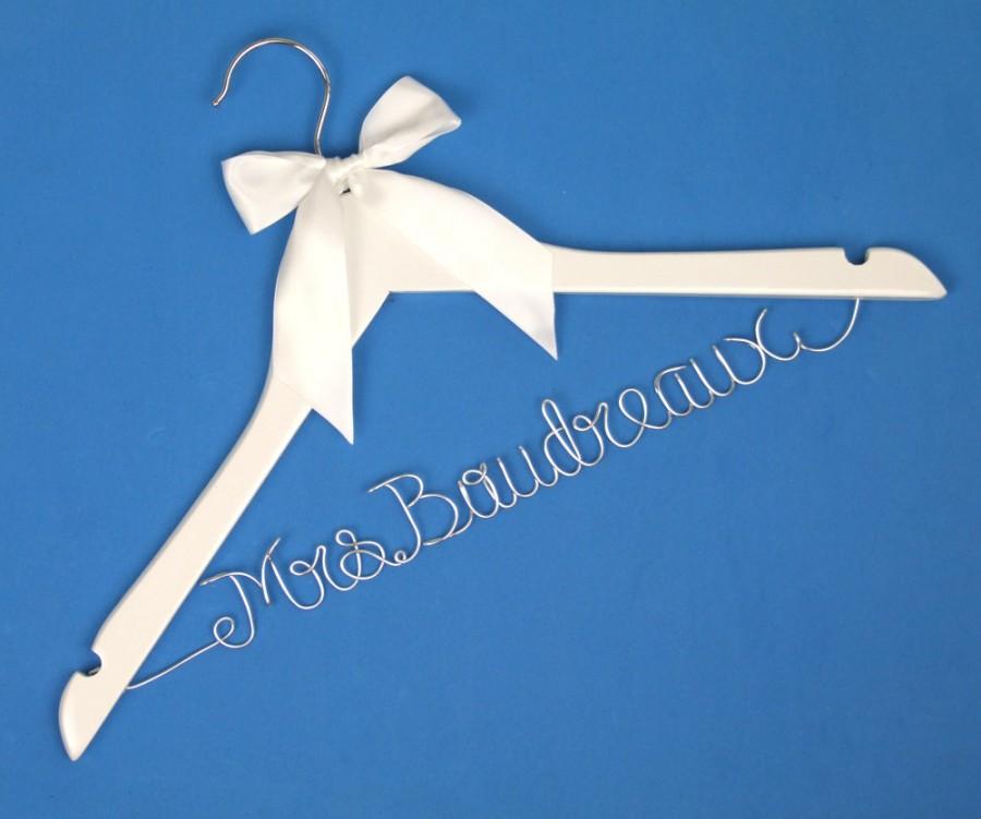Wedding - Single Line Wire Name Hanger, Custom Wedding Hanger, Personalized Bridal Hanger, Brides Hanger, Bride Name Hanger, Personalized Bridal Gift