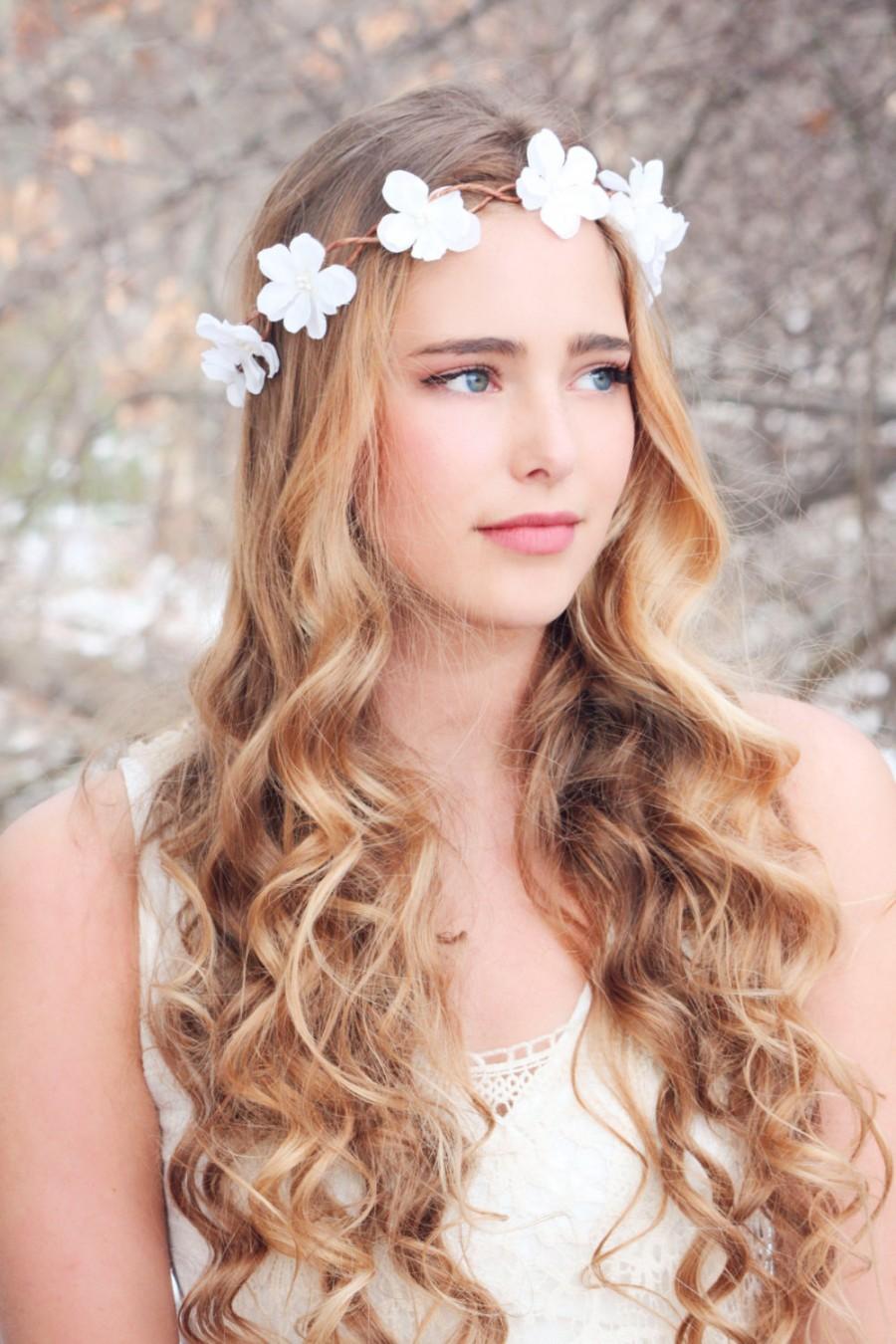 Свадьба - flower hair crown, bridesmaid headpiece, sea foam cherry blossom