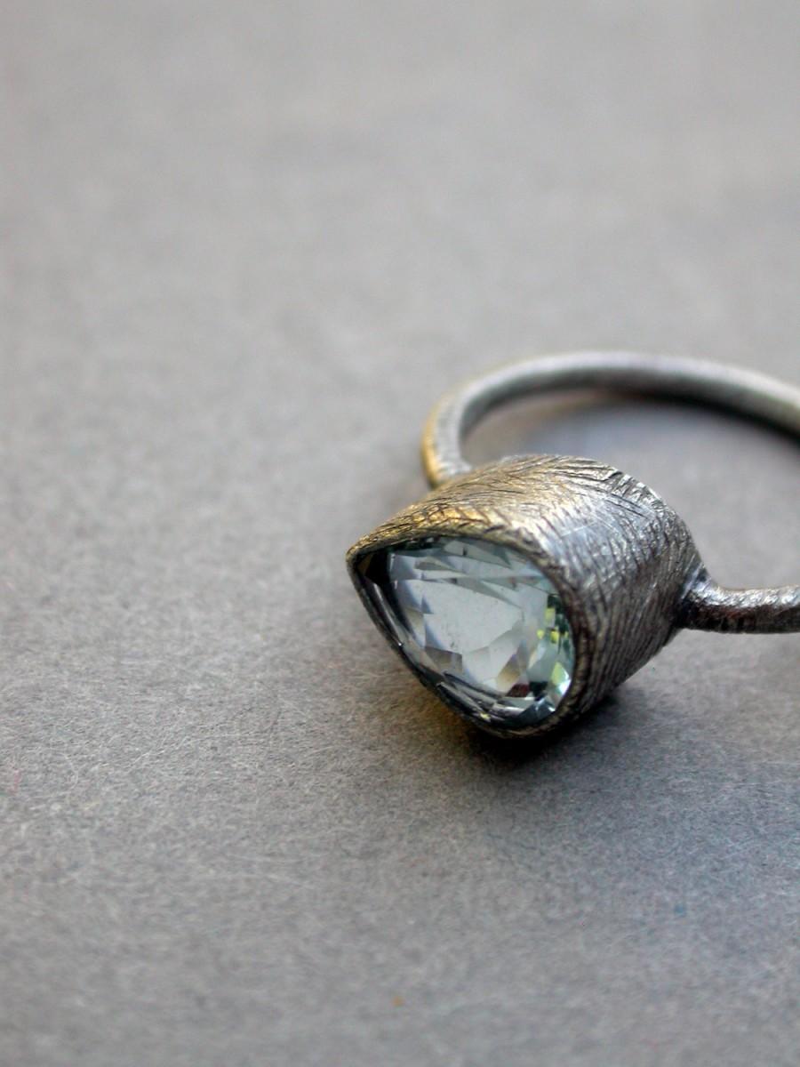 Mariage - aquamarine engagement wedding ring modern eclectic organic sea sky water lover diamond alternative oxidized sterling march birthstone