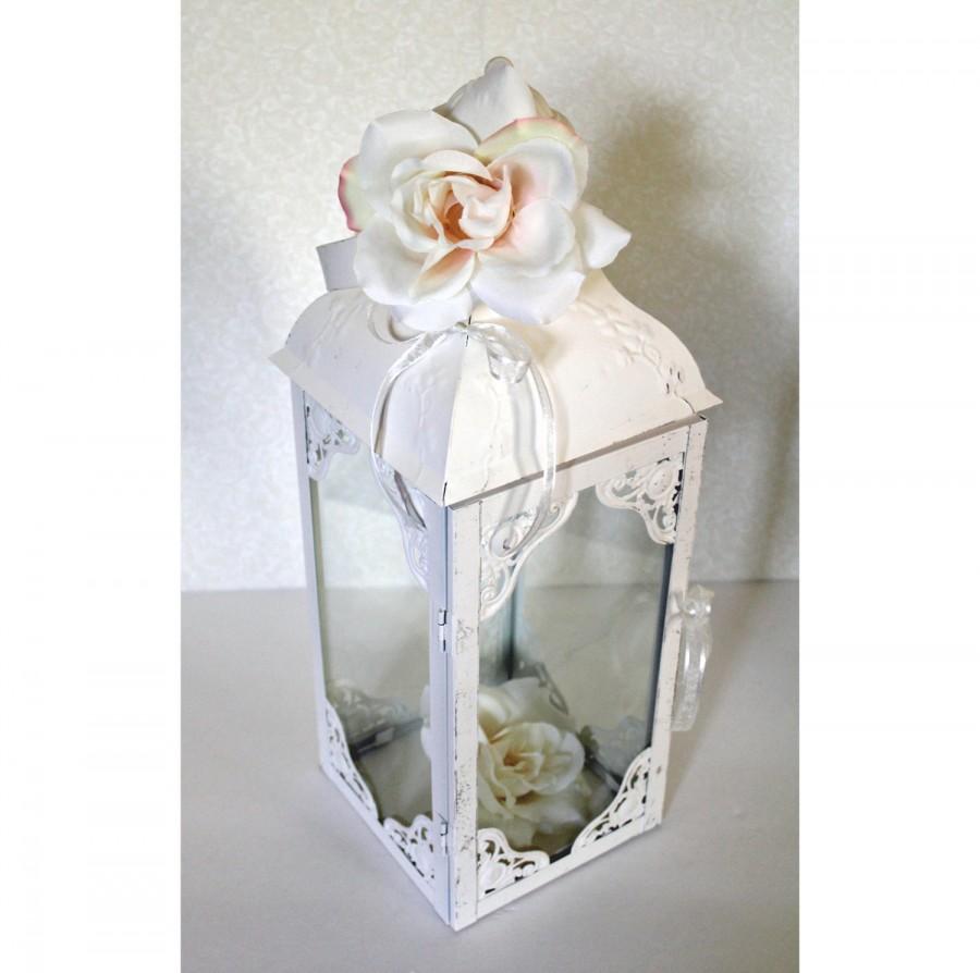 Свадьба - Wedding Lantern Centerpiece Antique White & Bright Ivory. Wedding Decor. Wedding Table Centerpieces. Centerpiece Ideas