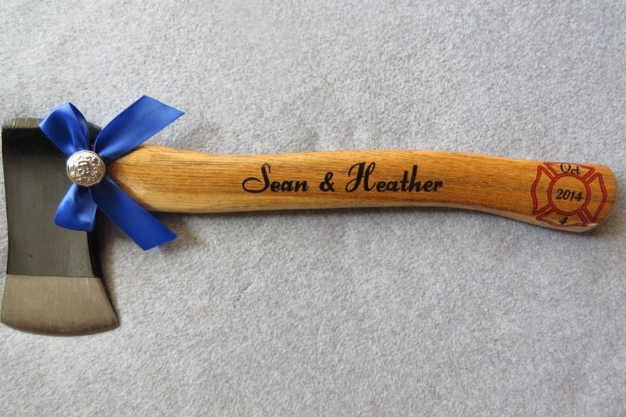 Свадьба - Personalized Firefighter Wedding Axe - Perfect for cake cutting