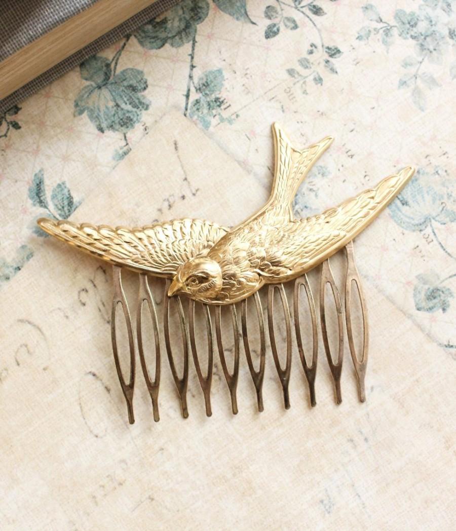 Mariage - Gold Bird Comb Flying Swallow Hair Accessory Feather Wings Woodland Wedding Raw Brass Bird Hair Clip Bridesmaids Gift Fairytale Hair Comb