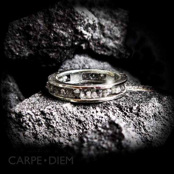 Hochzeit - Silver Wedding Band Grey Uncut Raw Diamond Ring Man Woman Custom Jewelry