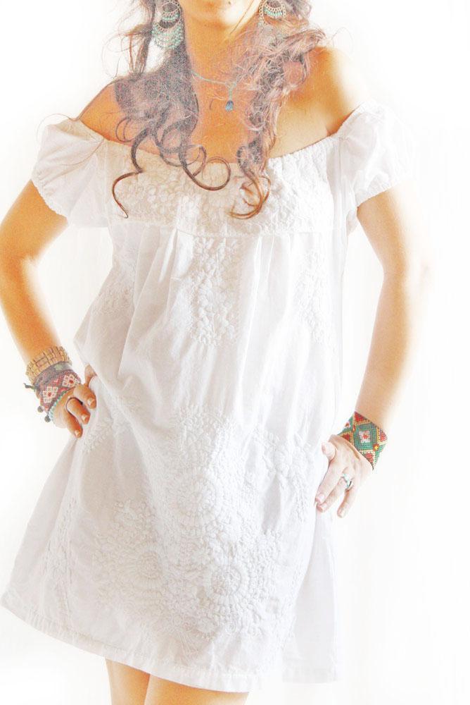 Hochzeit - De Blanco beautiful Mexican embroidered white dress
