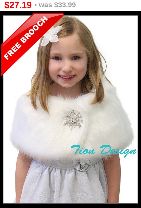زفاف - PreHoliday Sale Bridal wrap, faux fur shrug, White Faux Fox Fur Wrap Fur Shrug Faux Fur Stole Fur Shawl, bridal stole, for FLOWER GIRLS 3...