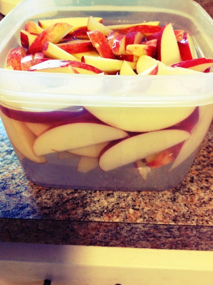 Mariage - Apples And Peanut Butter Dip