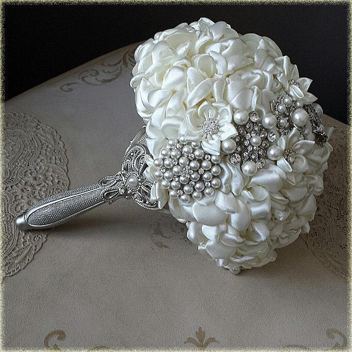 Mariage - Vintage Bridal bouquet off white
