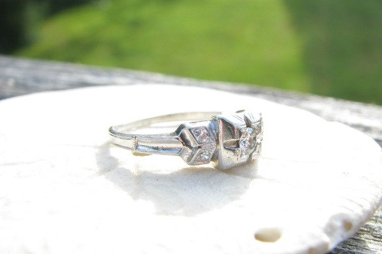 زفاف - Platinum Diamond Engagement Ring, Fiery European Cut Diamond, Great Retro Design, Circa 1940s