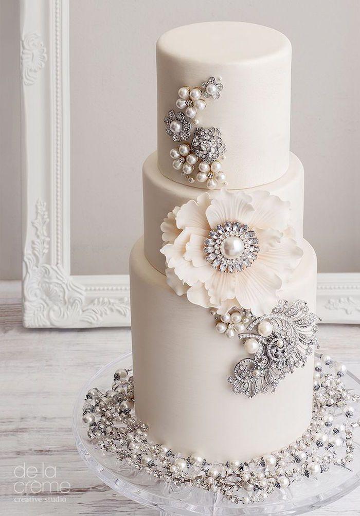 Hochzeit - Wedding Cakes With Charmingly Sweet Details