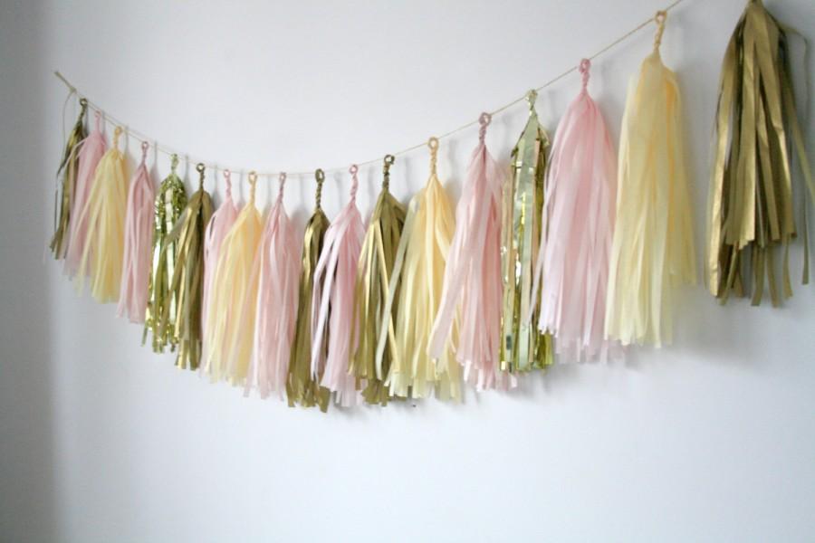 Hochzeit - Gold, Blush Pink, Champagne Tassel Garland - Nursery Decor . Gender Reveal Party . Baby Shower Decorations