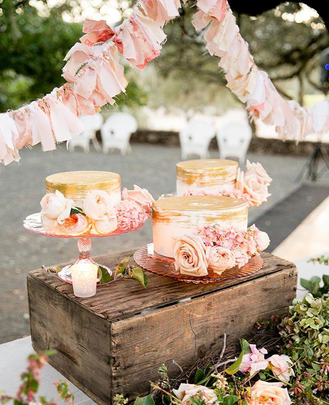 Wedding - 7 Painted Wedding Cakes We Love Right Now