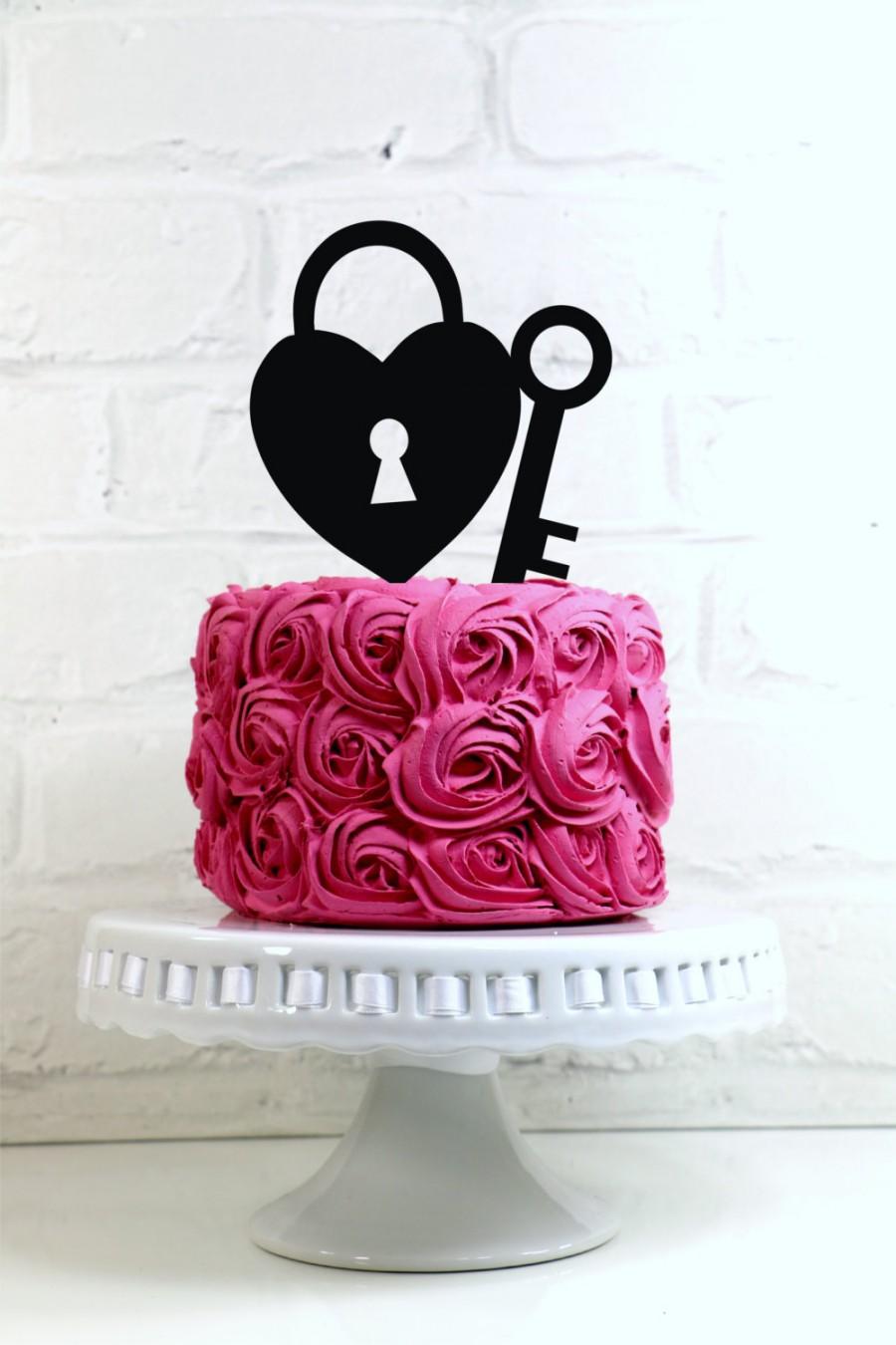 Hochzeit - Key to My Heart Wedding Cake Topper with Lock and Key
