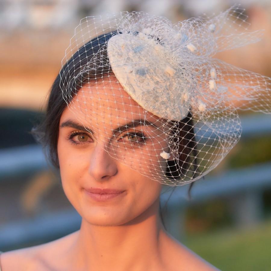 زفاف - White veil fascinator - Small veiled bridal fascinator - Bridal fascinator - Floral bride headpiece