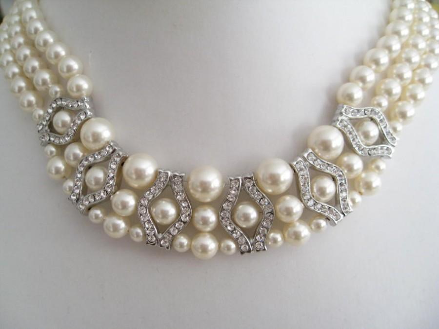 Hochzeit - Bride Bridesmaids Pearl Crown Rhinestone Necklace - 3 strands pearl necklace - Bridal jewelry - Bridal Accessories - Wedding Jewelry