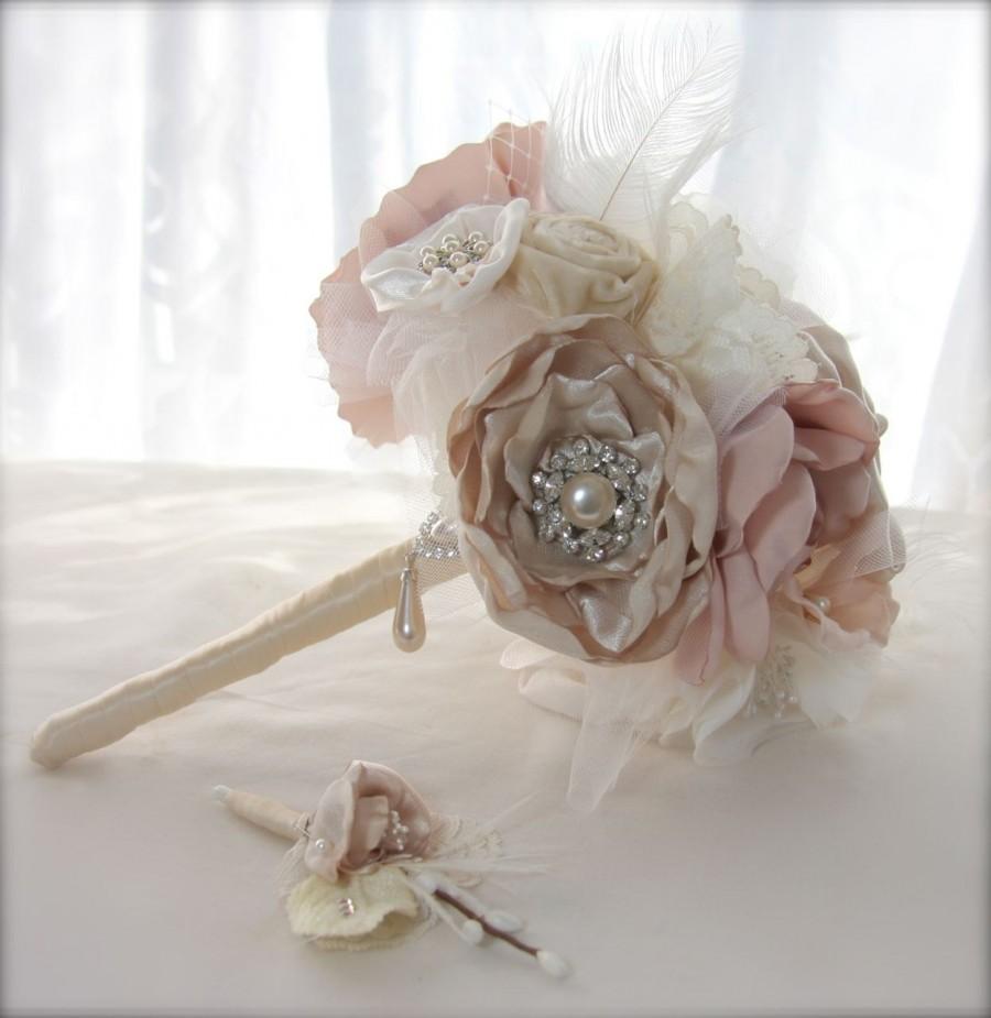 Свадьба - Shabby Chic Bouquet, Feathers, Handmade Flowers Rhinestone Pearl broach 9" bouquet, jewel handle, Vintage Lace Blush Pink Champagne Bouquet