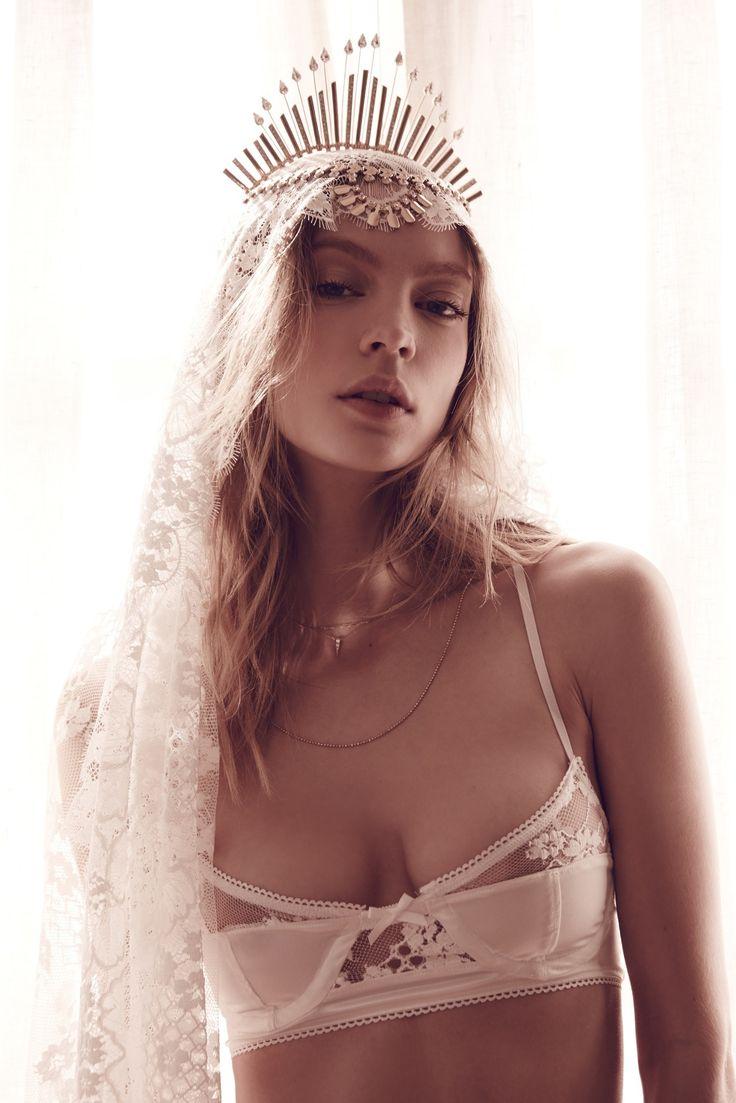 Mariage - Fancy Friday – For Love And Lemons Bridal Skivvies NSFW