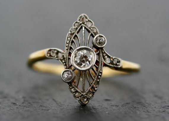 Wedding - Antique Art Deco Ring - Vintage Diamond Art Deco 18ct Gold & Platinum Ring