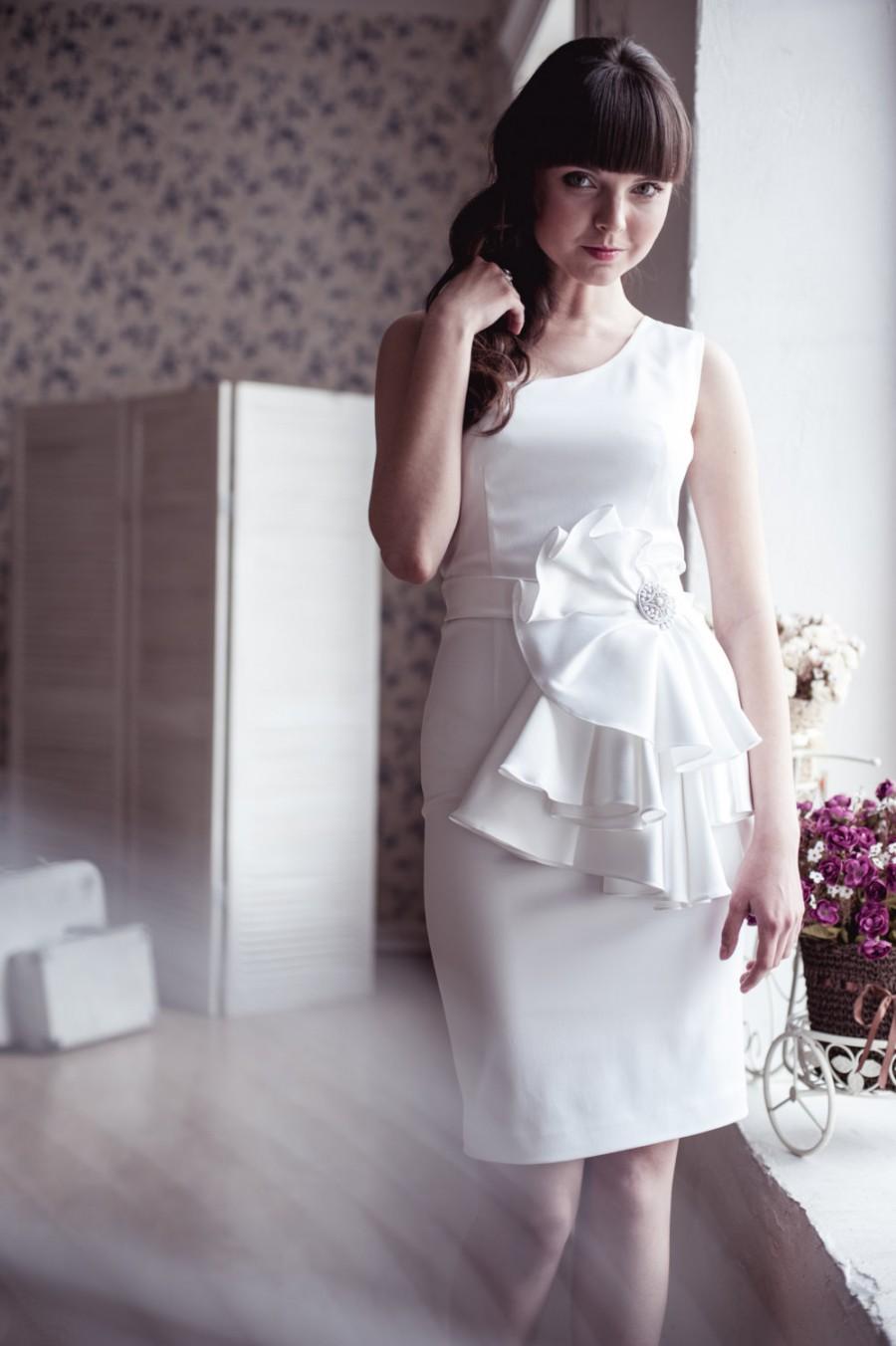 Hochzeit - ON SALE One-shoulder fitted style short wedding dress M16