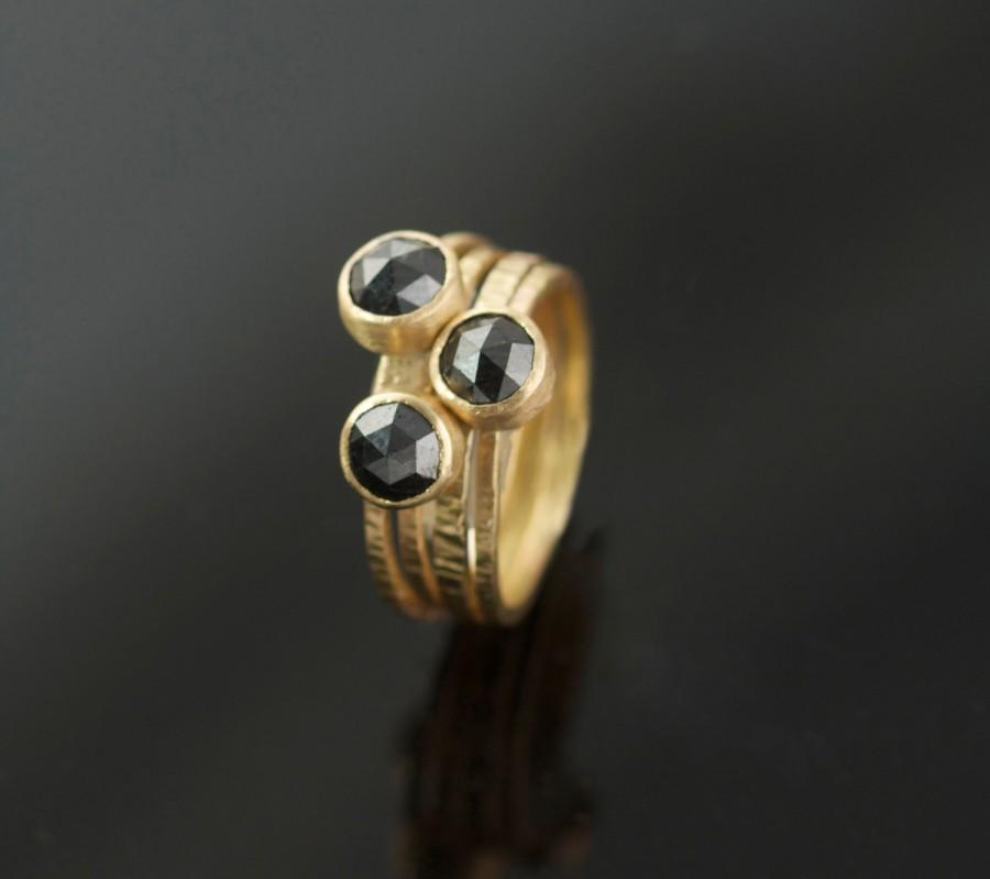 Mariage - Black Rose Cut Diamond Engagement Ring Stacking set in Recycled 14k Yellow Gold
